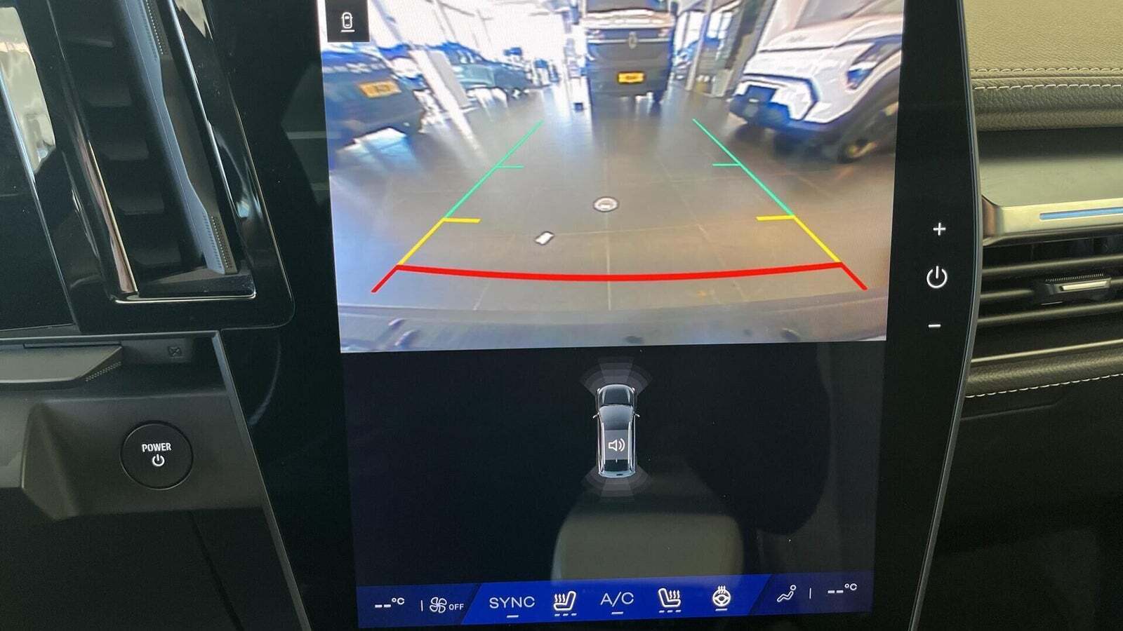 Grå Renault Scenic E-Tech fra 2024