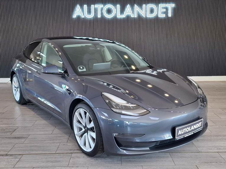 Tesla Model 3 Long Range AWD