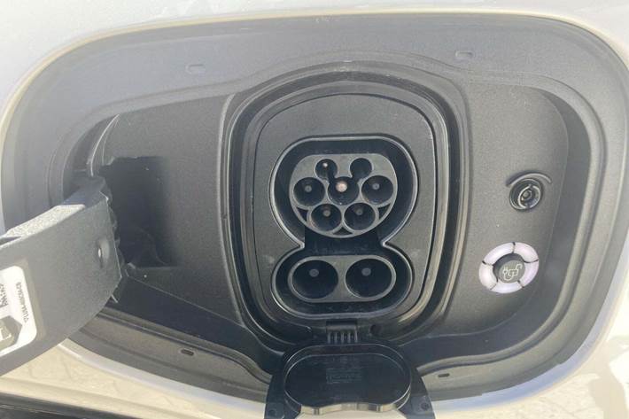 Hvid Ford Mustang Mach-E fra 2022