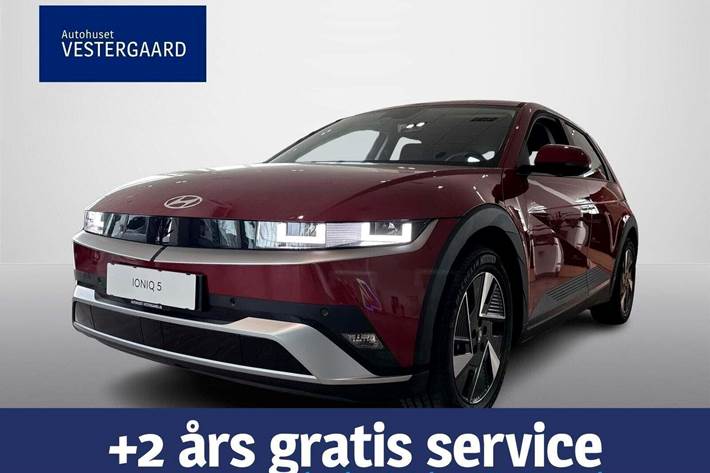 Grå Hyundai Ioniq 5 fra 2026 set udefra
