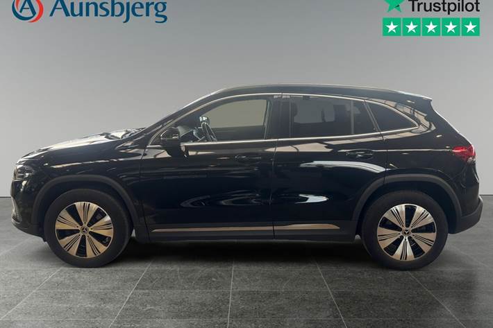 Sort Mercedes EQA250 fra 2022