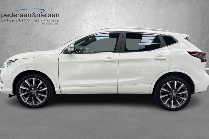 Hvid Nissan Qashqai fra 2020