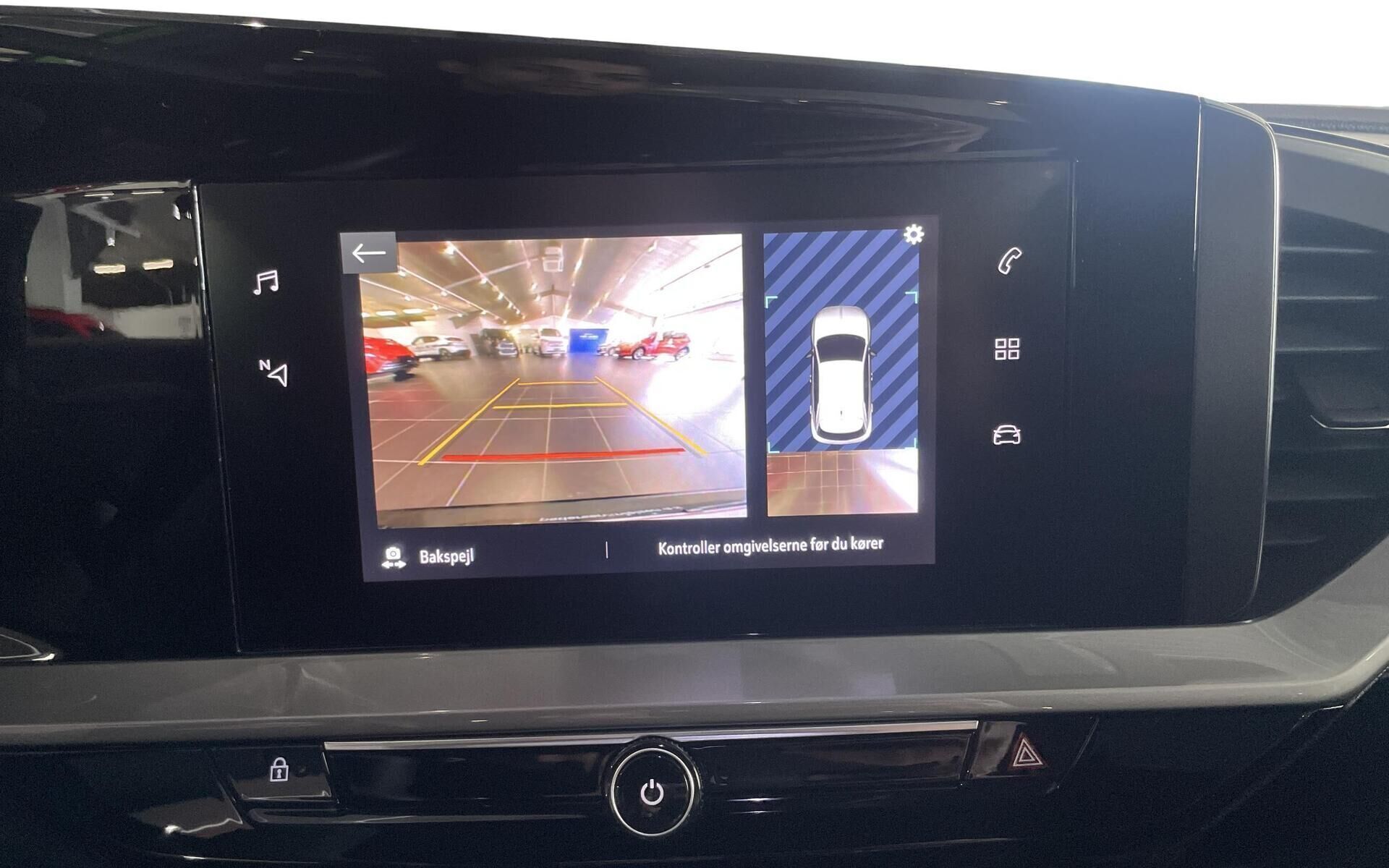 Grøn Opel Mokka-e fra 2023