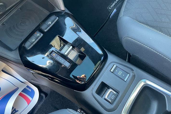 Sølv Opel Corsa-e fra 2023