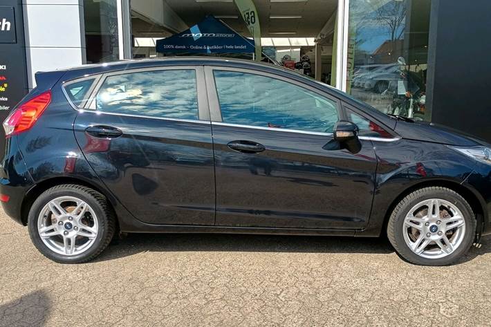 Sort Ford Fiesta fra 2015