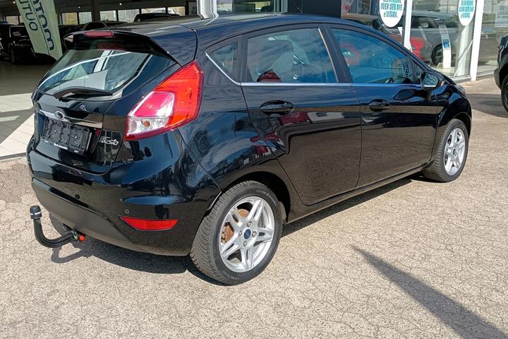 Sort Ford Fiesta fra 2015