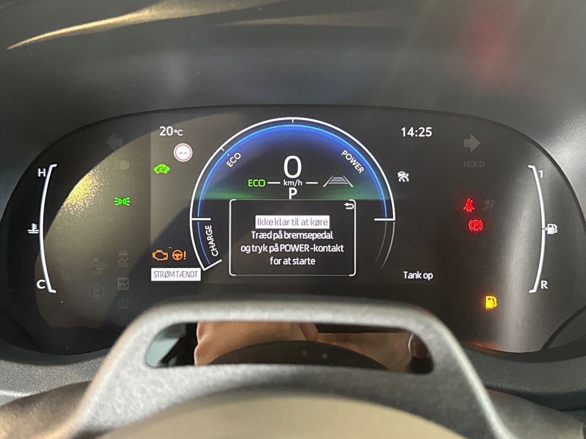 Grå Toyota Yaris Cross fra 2026