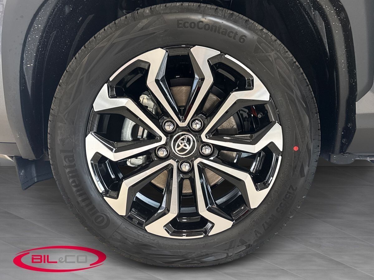 Grå Toyota Yaris Cross fra 2026