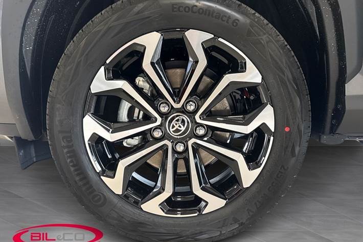 Grå Toyota Yaris Cross fra 2026