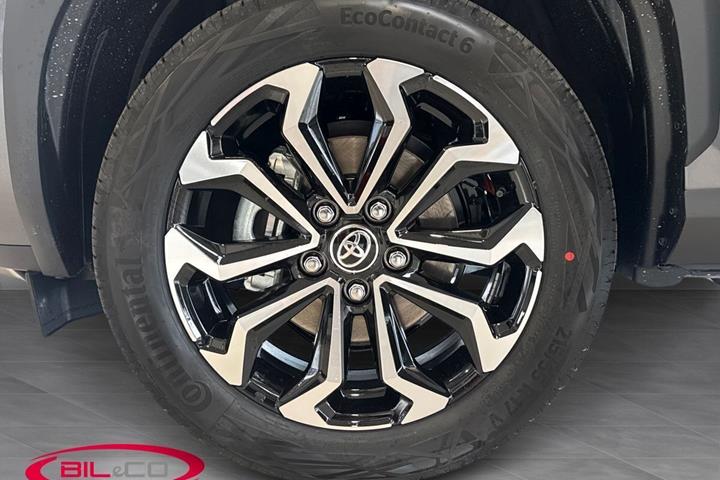 Grå Toyota Yaris Cross fra 2026