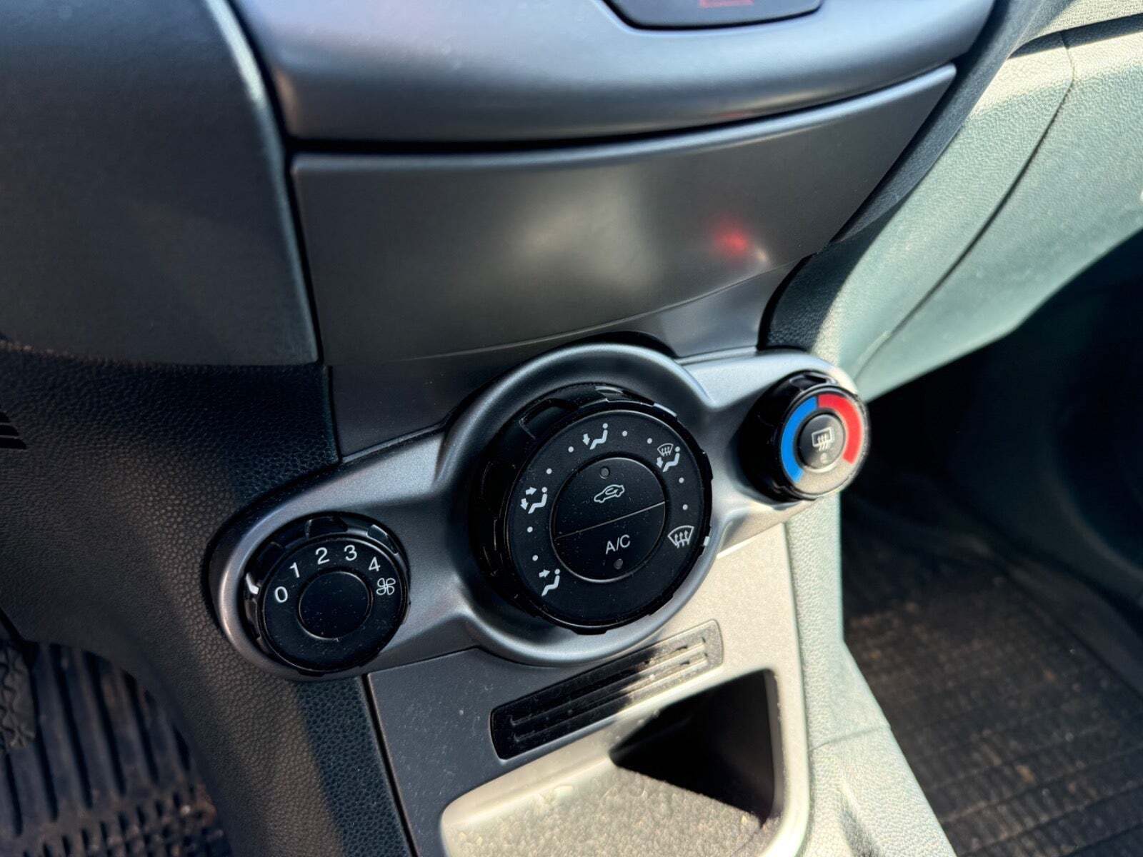 Sort Ford Fiesta fra 2010