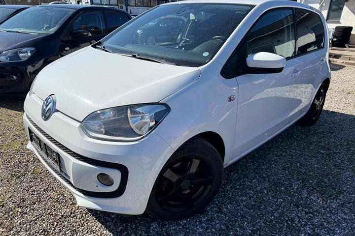 Hvid VW UP! fra 2014 set udefra