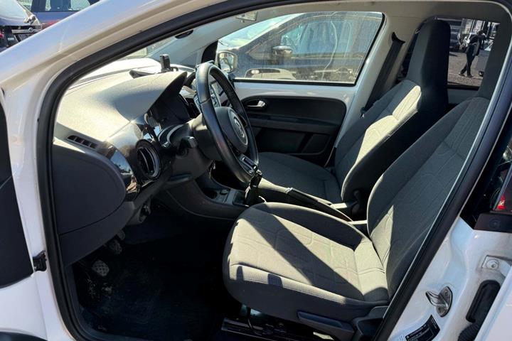 Hvid VW UP! fra 2014
