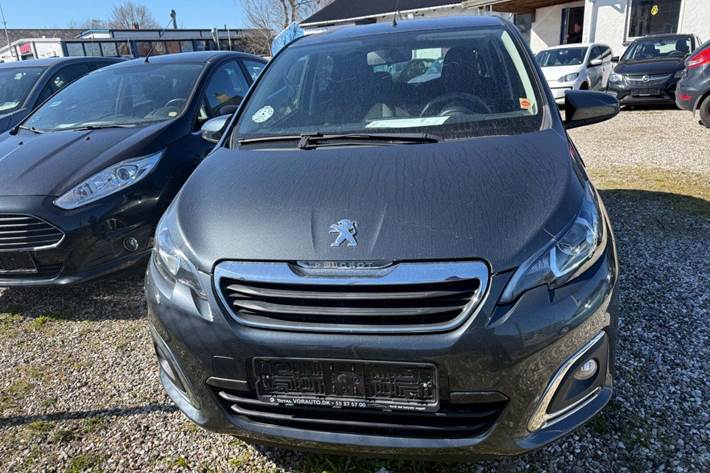 Grå Peugeot 108 fra 2019