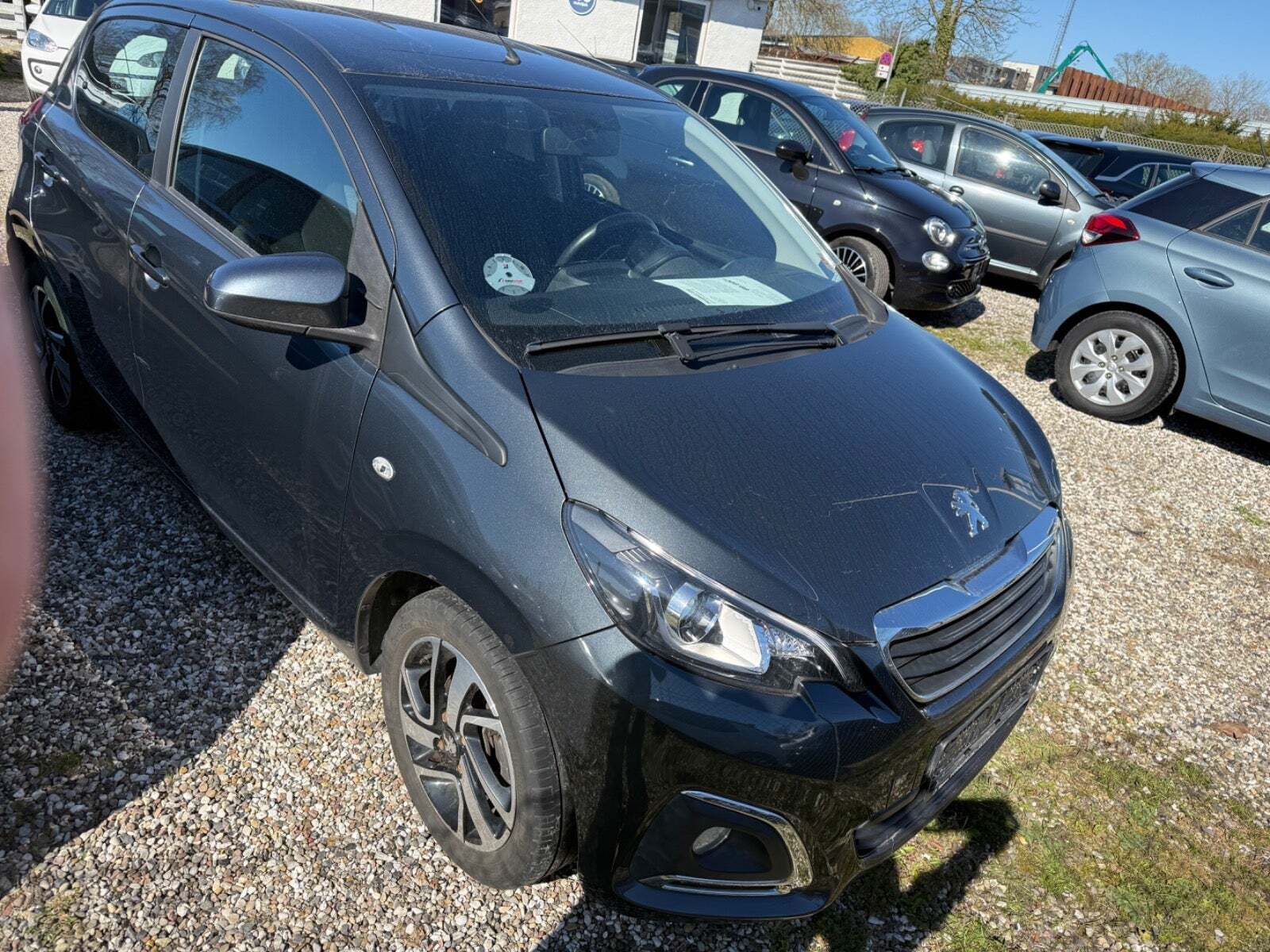 Grå Peugeot 108 fra 2019