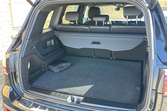 Sort Mercedes EQB250 fra 2023