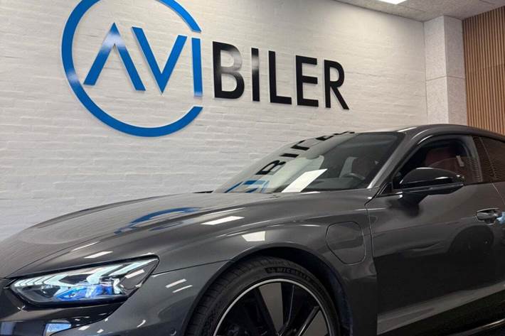 Grå Audi e-tron GT fra 2023