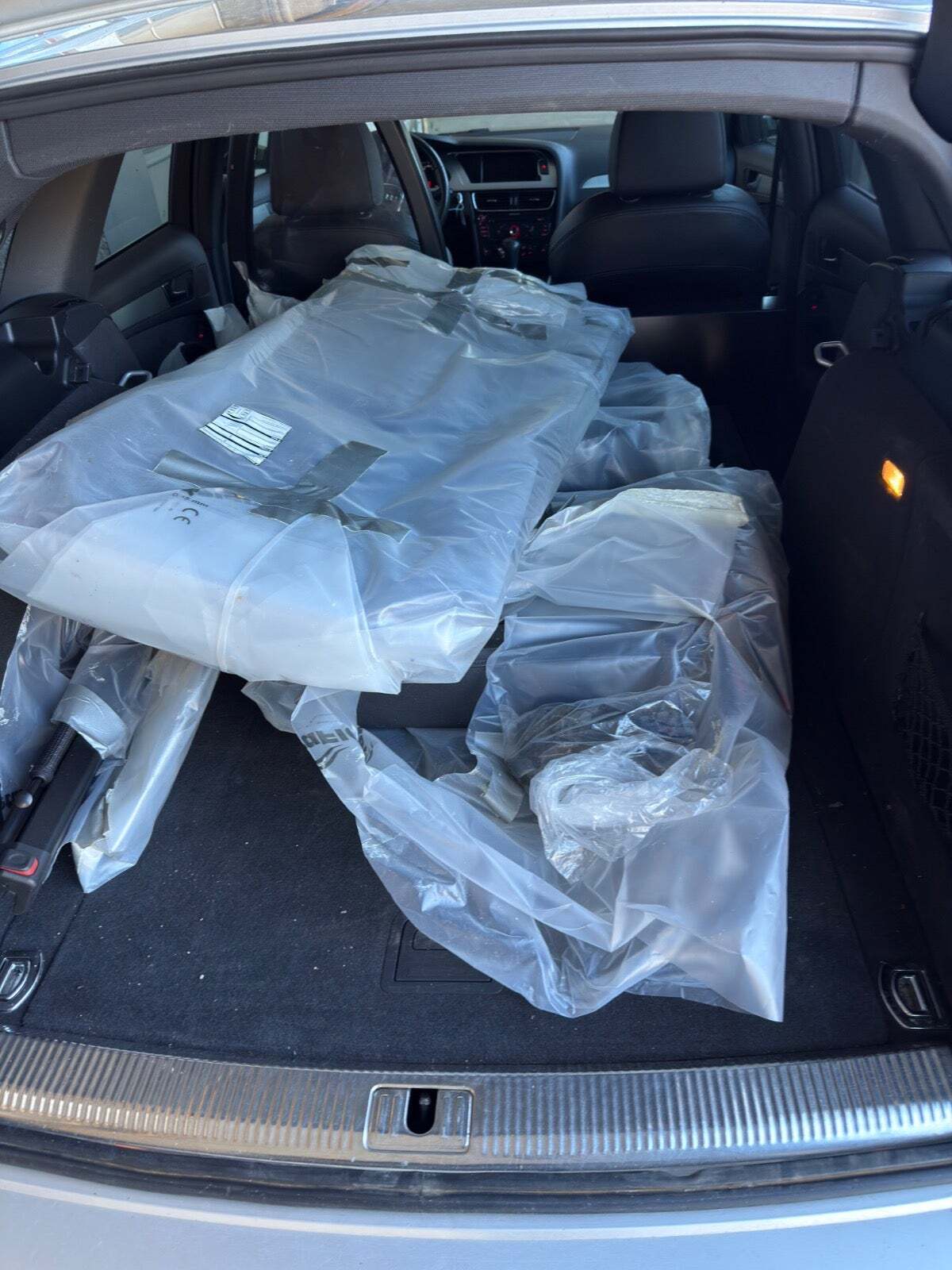 Gul Audi A4 Allroad fra 2010