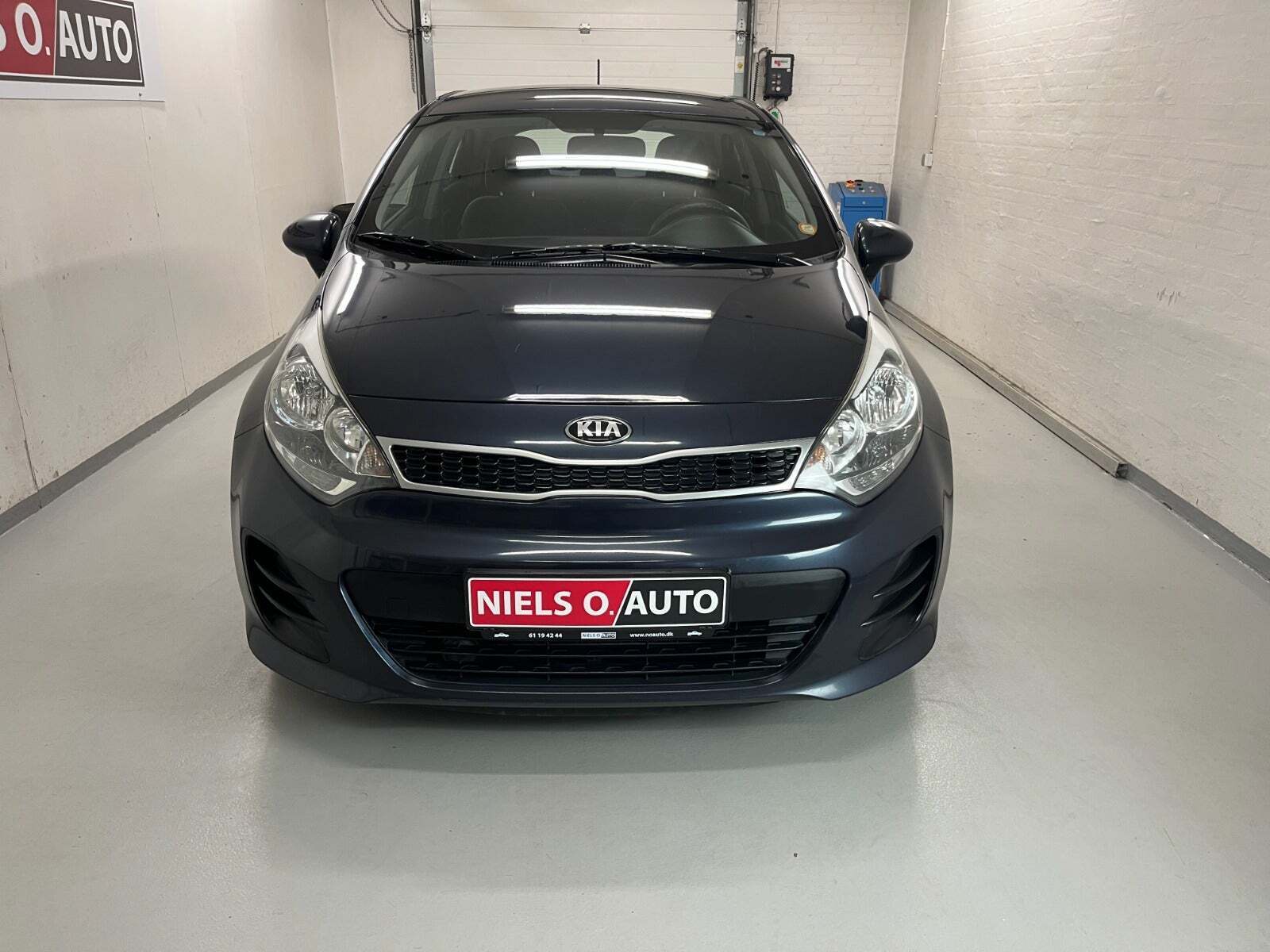 Blå Kia Rio fra 2016