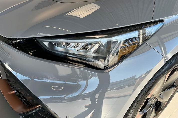 Grå Cupra Born fra 2023