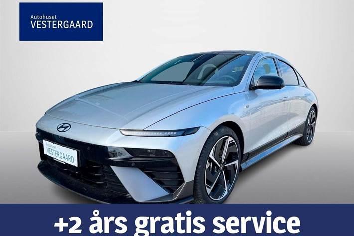 Sølv Hyundai Ioniq 6 fra 2026 set udefra