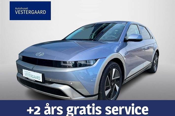 Blå Hyundai Ioniq 5 fra 2025 set udefra