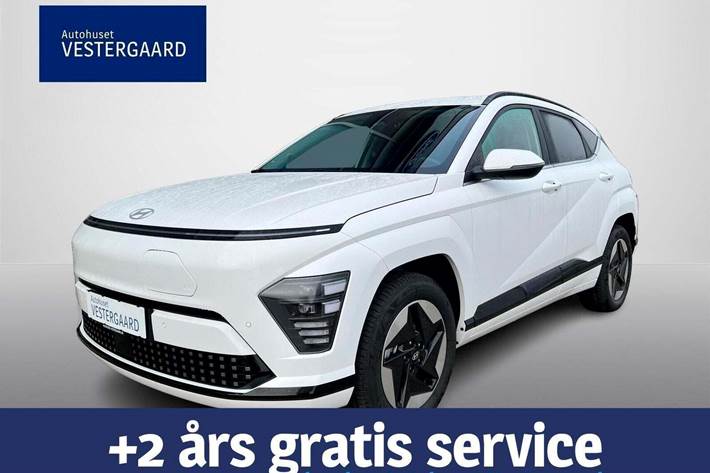 Hvid Hyundai Kona fra 2025 set udefra