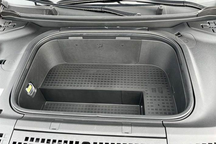 Brun Hyundai Ioniq 9 fra 2026