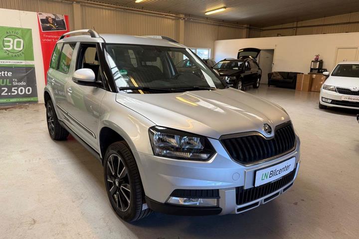 Sølv Skoda Yeti Outdoor fra 2016 set udefra
