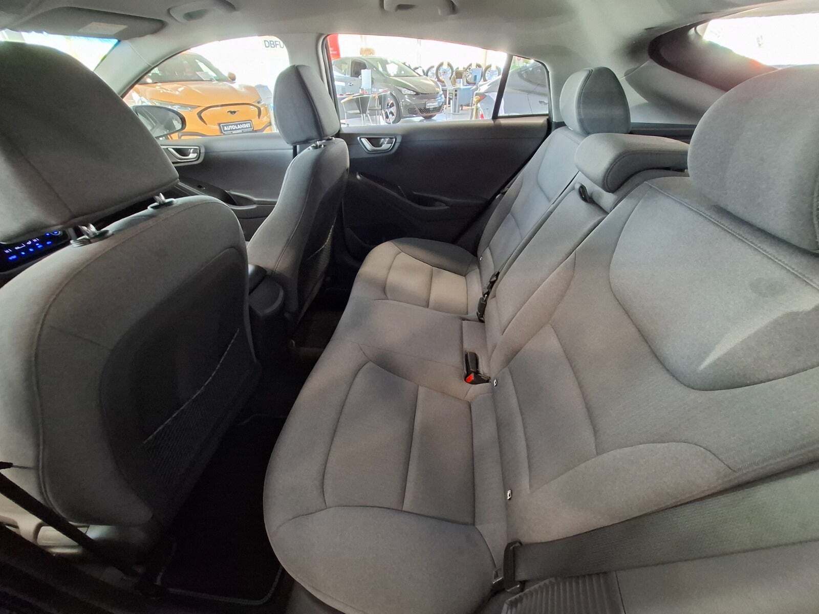 Grå Hyundai Ioniq fra 2020