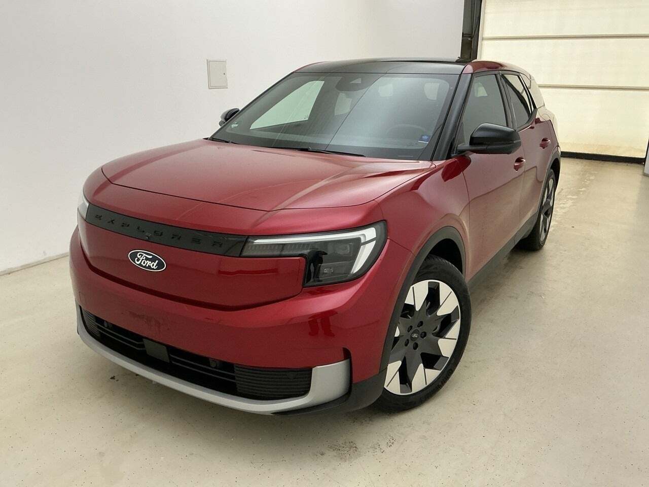 Ford Explorer 77 Premium Extended Range
