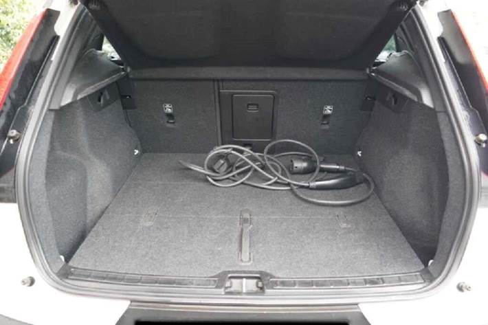 Hvid Volvo XC40 fra 2023