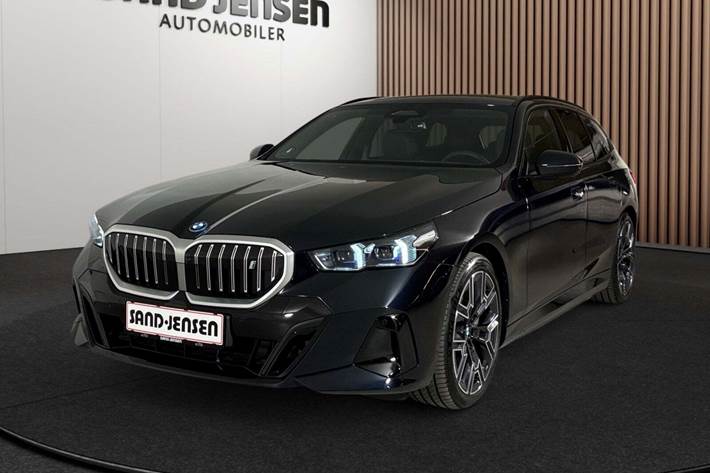 Sort BMW i5 fra 2026