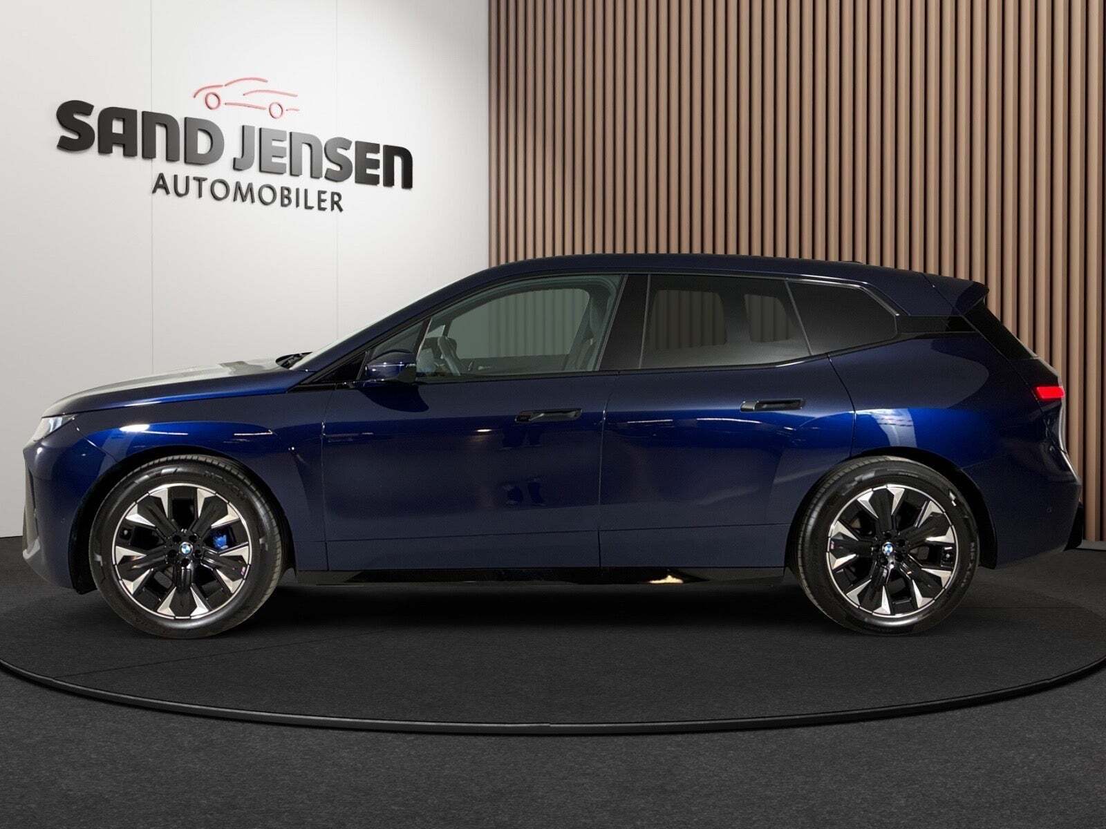 BMW iX xDrive45 M-Sport