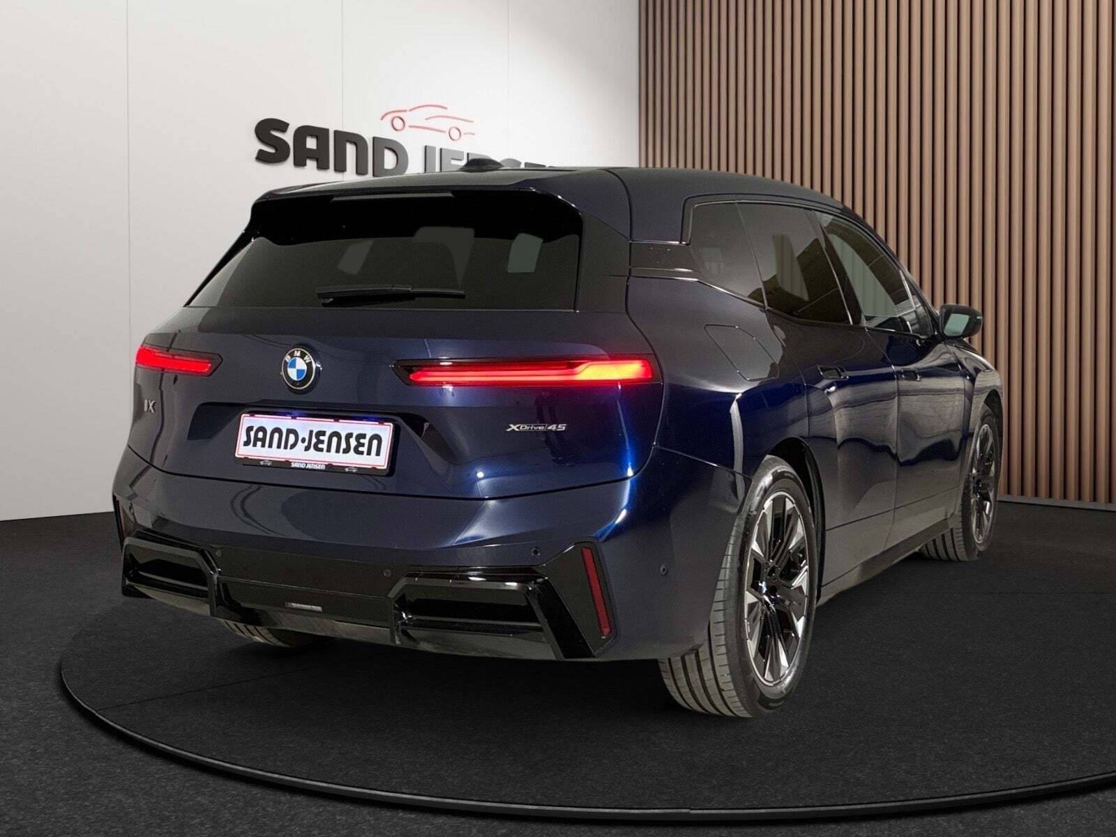 BMW iX xDrive45 M-Sport