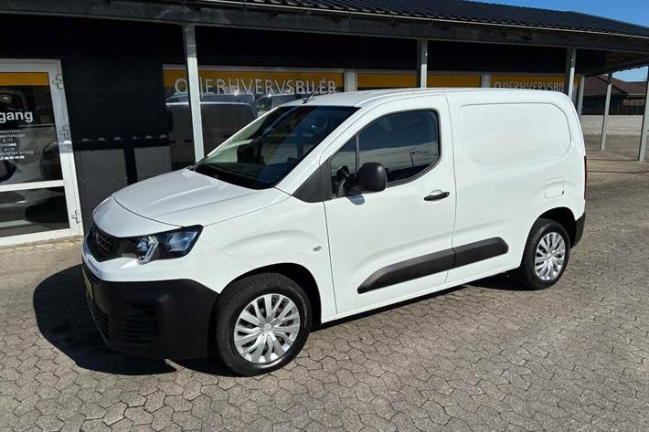 Hvid Peugeot Partner fra 2021