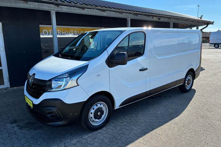 Hvid Renault Trafic T29 fra 2018