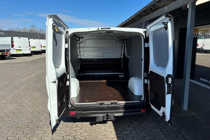 Hvid Renault Trafic T29 fra 2018