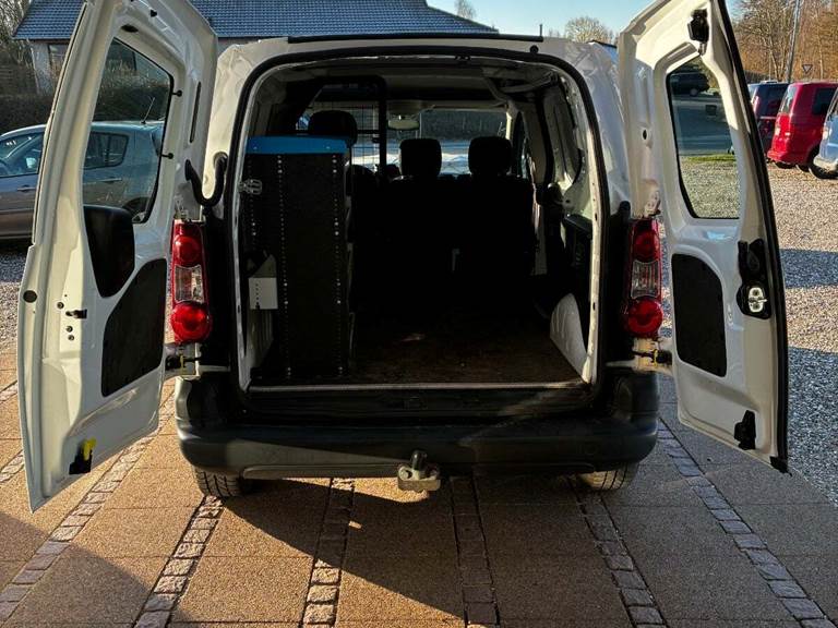 Peugeot Partner 1,6 BlueHDi 100 L1 ESG Flex Van