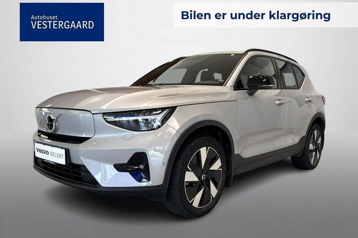 Sølv Volvo XC40 fra 2024