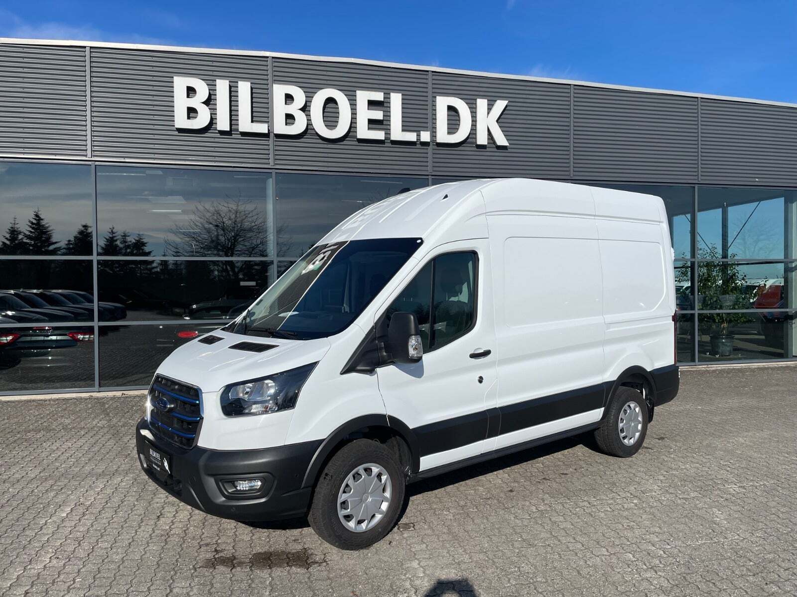 Ford E-Transit 350 L2 Van 68 Trend H2 RWD