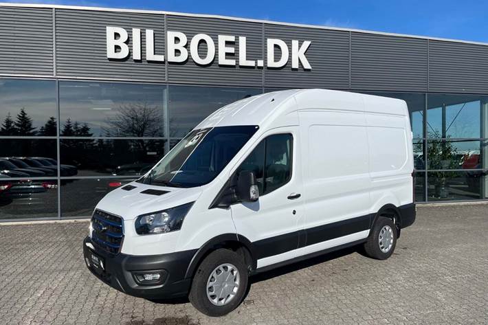 Hvid Ford E-Transit 350 L2 Van fra 2025
