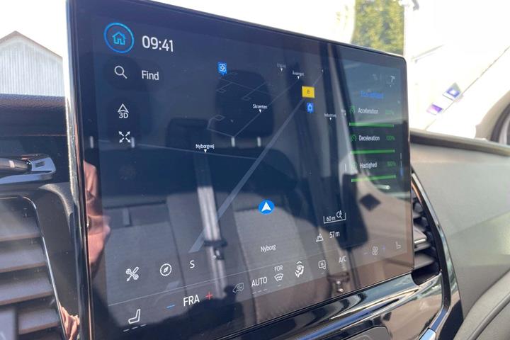 Hvid Ford E-Transit 350 L2 Van fra 2025