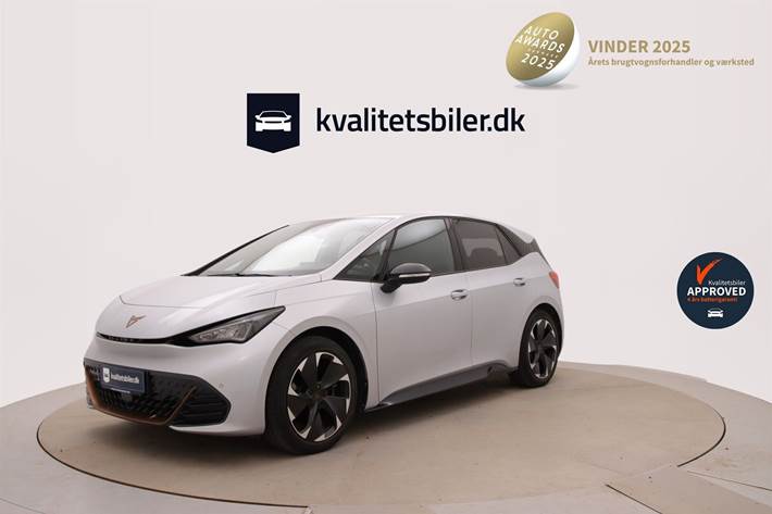 Sølv Cupra Born fra 2022 set udefra