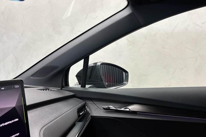 Grå Skoda Enyaq fra 2022