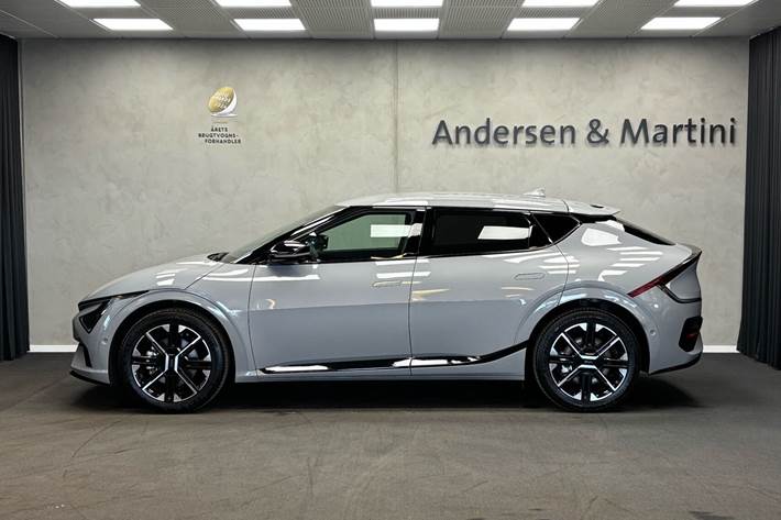 Grå Kia EV6 fra 2025