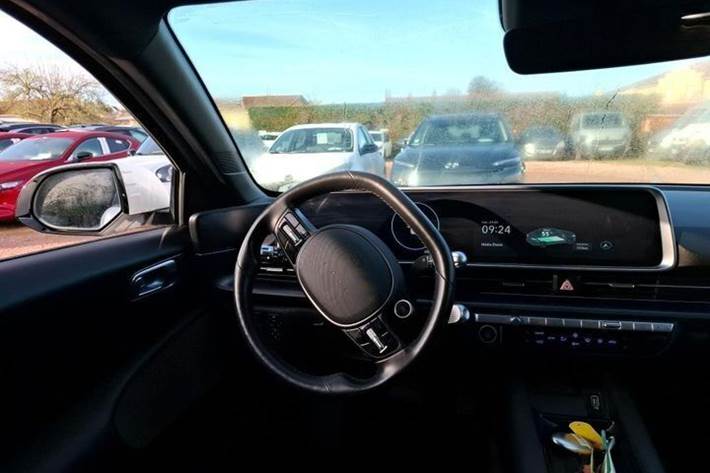 Hvid Hyundai Ioniq 6 fra 2023