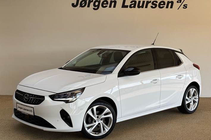 Hvid Opel Corsa fra 2020