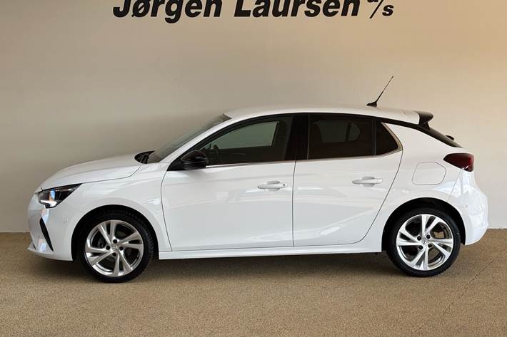 Hvid Opel Corsa fra 2020