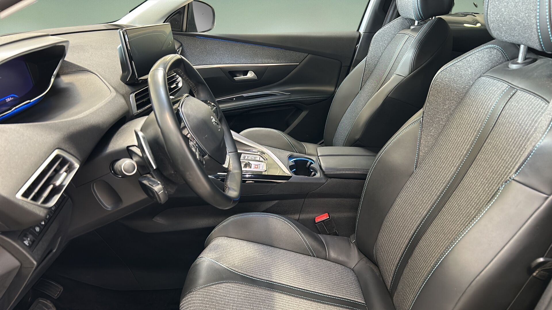 Peugeot 3008 1,6 PureTech  Plugin-hybrid Allure Pack EAT8 225HK 5d 8g Aut.